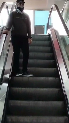 Short clip in Electric ladder #viral #shorts #shoppingmall