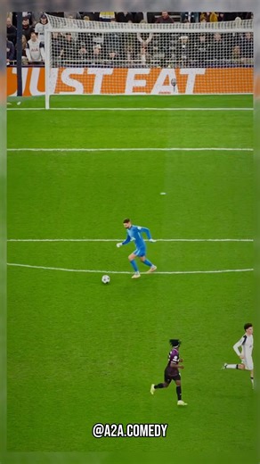 Harvey Simmons Breaking Ankles in Slow Mo #football #skills #shorts