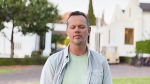 Raai raai riepa! Laat weet my in die comments wie jy dink dit is? Vrystelling 26 Januarie... #DieAfrikanerMaakSo | Bok van Blerk