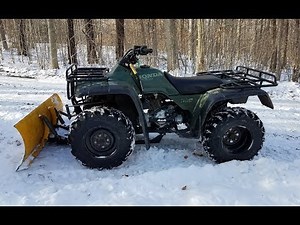 Honda Fourtrax 300 ATV PLOWING SNOW