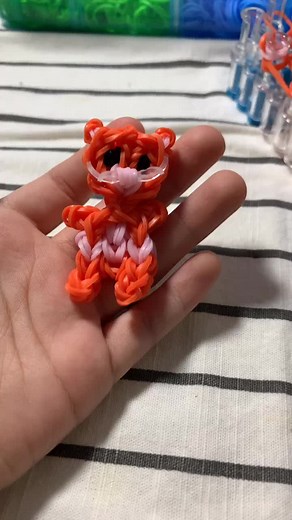 Cómo hacer un gato con Rainbow Loom: Tutorial Parte 3