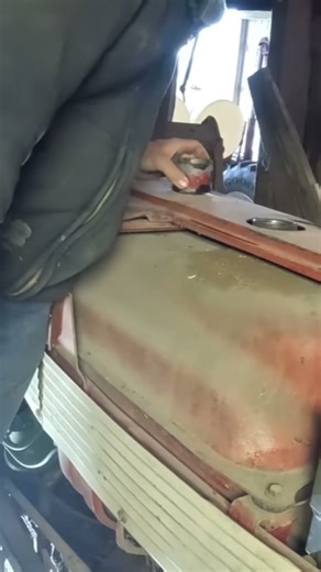 Bone Dry! When the Farmall 460 Runs Out of Gas