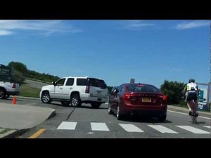 Montauk Highway (NY 27 Montauk Point) eastbound