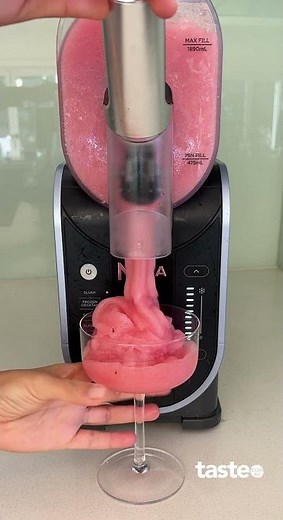 Ninja SLUSHi frosé cocktail