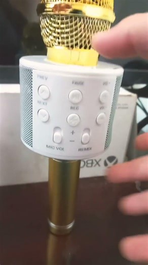 Level 1 Battery VS WS-858 (the Bluetooth device is ready to pair)