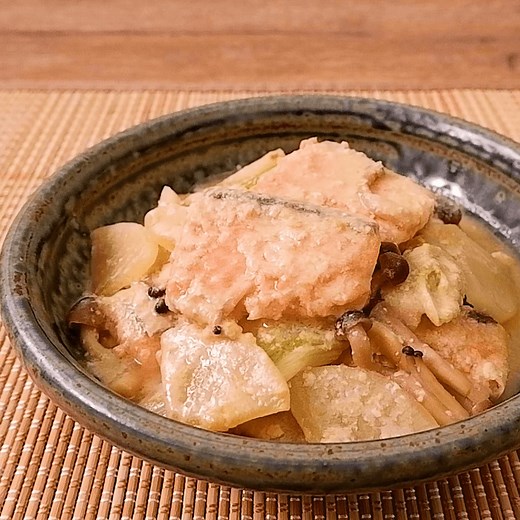 深みのある味わい 鮭と大根の酒粕味噌煮 作り方・レシピ | クラシル