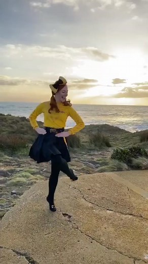 Happy #stpatricksday from the glorious seaside of Invercargill, New Zealand! #🍀 #thewiggles #irishdance #clrg #newzealand #ireland @amymaedolan