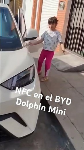 Sofía nos muestra cómo utilizar las tarjetas nfc en los vehículos BYD #BYD #byddolphin #NFC