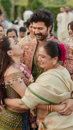 Vijay Deverakonda and Rashmika Mandanna’s Pradhanam and Mehendi Function