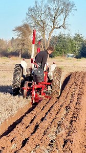 Digby with his David Brown Selectamatic tractor ploughing at the @Three Counties Ploughing Match | Pro Horizon Farming Content