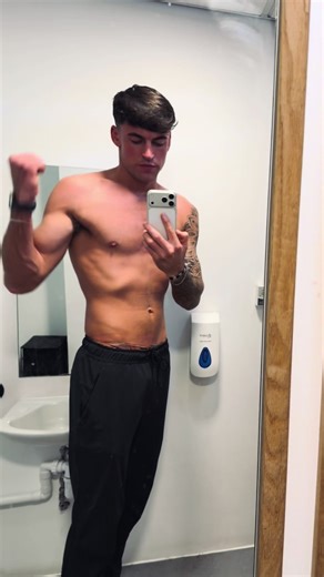 One Year of Gym Progress: My Fitness Journey