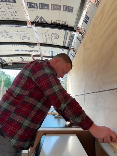 Still here, still building 💪 #trailerbuild #coffeetrailer #mobilecoffee #framing #coffee #fyp #fypシ #diy