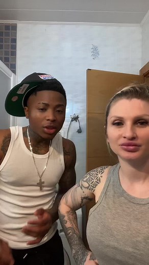 Creative Hand Gestures in Sign Language Tutorial