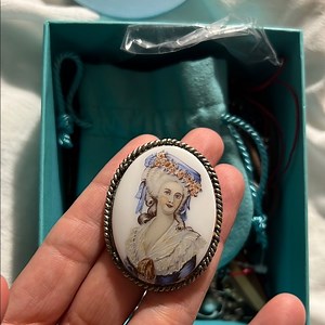 Vintage Cameo Brooch with Silver Trim