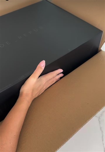 Stylish Unboxing of the New Code Republic Laptop Bag