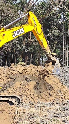 Powerful Jcb Excavator Digging Hard Dry Soil 🚜 | Heavy Equipment Short
