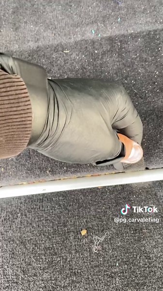 Interior deep clean on this Land Rover Defender #pgcarvaleting #detailingcars #cardetailing #asmrtriggers #carcleaning