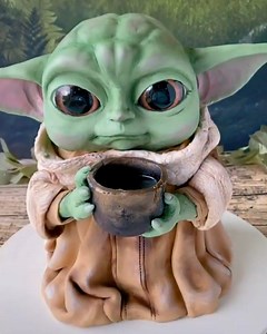 163K views · 661 reactions | The Force is strong with these Star Wars themed cakes! Special thanks to: instagram.com/sugargeekshow | Tasty UK | Facebook