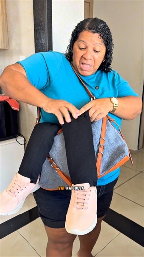 jaci&gal / humor on Instagram