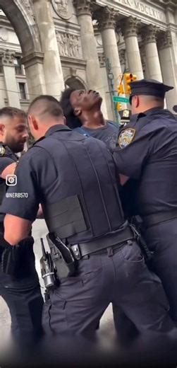 NYPD ARRESTING ANGRY KNICKS FAN 🚨🚔🏀 #knicksparade #nbafinals #nbatoday