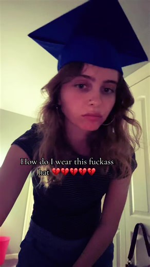 How to Wear Your Graduation Cap with Confidence