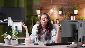 Business entrepreneur woman meditating  - Free Stock Video