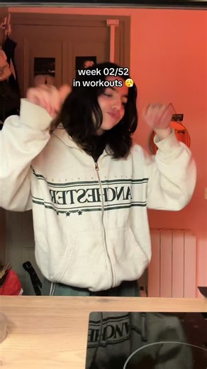 j’ai adoré celle là surtout dimanche la big @Zélie nous a appris une vraie chorée 🫦🫦🫦 #workout #dance #sport #run #fittock