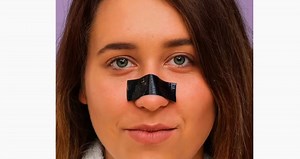 22 εύκολοι τρόποι για να απομακρύνεις τα μαύρα στίγματα (vid)