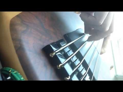 Bass Guitar Ramp: Closeup View and Demonstration