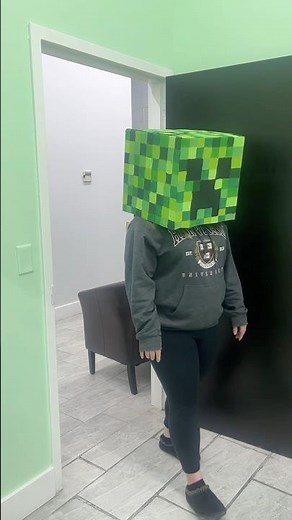 diy #minecraft creeper costume #shorts #minecraftshorts #crafting #cardboardcrafts #creeper #art