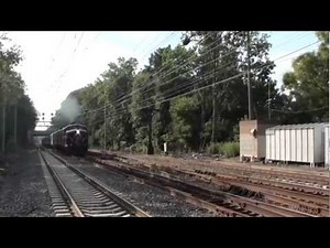 Juniata Terminal's "Pacific Express" meets SEPTA's Great Valley Flyer at Bryn Mawr in HD