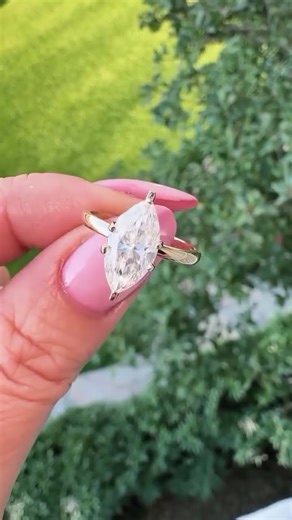 Looking for a classic solitaire for your engagement? Check out our solitaire collection today!