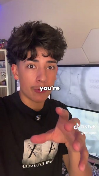 Did this Monitor Arm Make my setup look better ? #fyp #huanuo #monitorarm #totopcs #gamingsetup @HUANUO