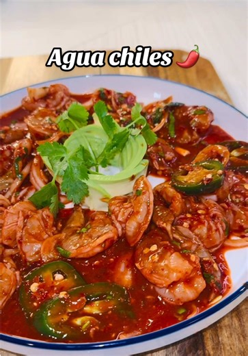 Cómo preparar aguachile rojo de camarones