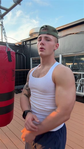 seanmichaelfit (@seanmichaelfit)’s videos with FREAKTEKK - STXSTN