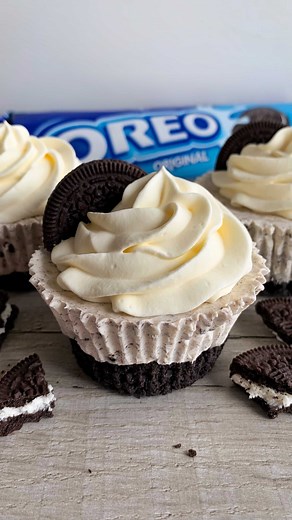 Fitwaffle | Eloise Head | 5-INGREDIENT MINI OREO CHEESECAKES 😍 These mini cheesecakes are super delicious and so quick and easy to make! Sound on for full... | Instagram