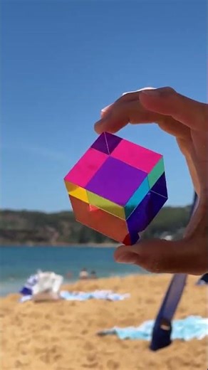 A demonstration of subtractive color mixing with a