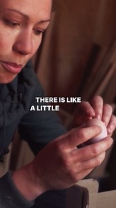 I can't believe how baby chicks hatch! 🐣