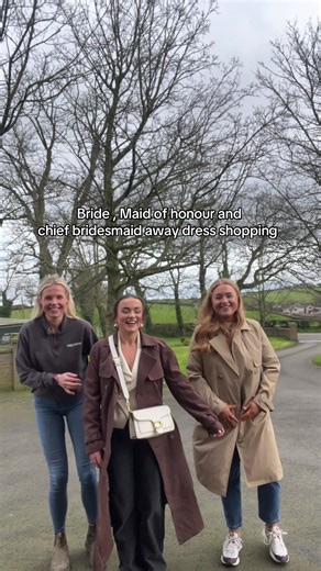 Wedding Dress Shopping Insights for Brides and Maids of Honor