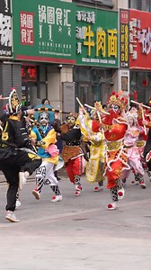 Quick look! Chaoshan Yingge dance flashes onto Ordos streets: 300-year-old Guangdong intangible cultural heritage embodies heroic spirit! Witness this epic north-south cultural showcase! | Discover Ordos