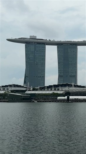 The Most Iconic Hotel in Singapore 🇸🇬 | Marina Bay Sands #Shorts #singapore #viral