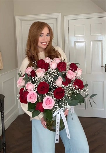 Here’s to strong and inspiring women🌹💗 Celebrate them this Women’s Day with 24 red & pink roses! Available now at Bloom Magic for same-day and next-day flowers delivery nationwide. #WomensDay #BloomMagicFlowers #FlowerDeliveryDublin #RedRoses
