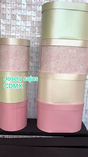Josely Cajas Creamos Cajas 100% mexicanas. Cajas de Cartón Rígido *Desde una caja, (no Mínimos). *Nuestras cajas son lisas. * Servicio de entrega CDMX y usamos servicio de paquetería para todo México *Elaboradas a mano. Desde el Centro Histórico de la Ciudad de México. *Informes y precios: whatsapp 5527141155 https://wa.me/message/3LQOZA4DXGJED1 Facebook: fb.me/JoselyCajasParaFlores Instagram: instagram.com/josely_cajas Tik Tok: https://www.tiktok.com/@josely_cajas_para_flores