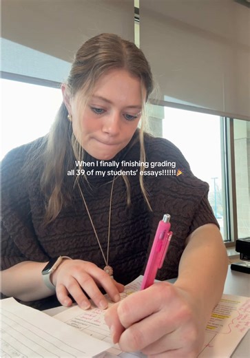 Teachers know… finishing grading a huge stack of essays is one of the greatest feelings ever!😅✏️🎉 I feel so accomplished!!🤩 #gradingessays #englishteacher #aplang #teacher #teachersoftiktok
