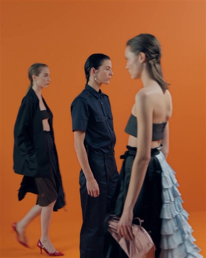 29K views · 755 reactions | “Body of Composition”. Meanings are reevaluated, shifted through their adjacencies. They fluctuate and change, both within singular garments and on the individual. Discover more: https://tinyurl.com/mws8v3uz #PradaSS26 #MiucciaPrada #RafSimons | Prada | Facebook