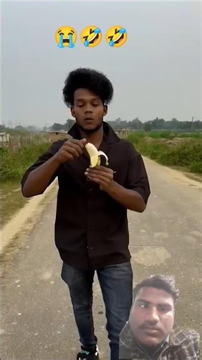 केला में चाकू 😭😭 #timelapse #funny #love #shortvideo