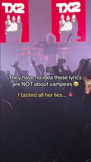 They have no idea these lyrics are NOT about vampires😭 #vampires #vampire #emo #livemusic #concert