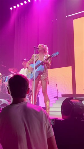 screaming this with kels will always go so hard the heartfirst tour atlanta, ga october 11, 2022 #theheartfirsttour #kelseaballerini #kelseaballeriniconcert #concert #kelseaballerinilive @Kelsea Ballerini