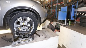 Parallélisme et géométrie : quand dois-je faire réviser la voiture ?