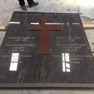 [Hot Item] High Quality Granite Carving Headstone Columnbarium, Slant Beveled Shape Markers Hand Carving, Machine Carving Memorial Monument